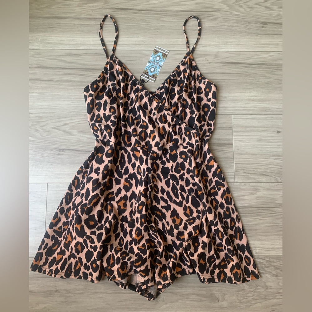 Boohoo NWT cheetah romper